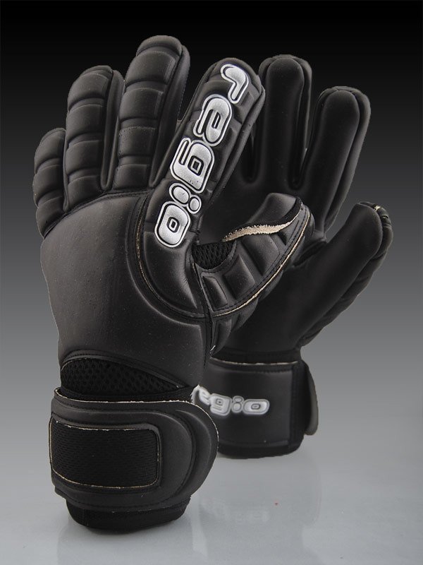 Brankárske rukavice REGIO GIGA GRIP NEGATIVE BLACK
