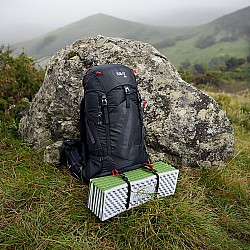 Skládací pěnová karimatka NILS Camp NC1768 s reflexní vrstvou zelená