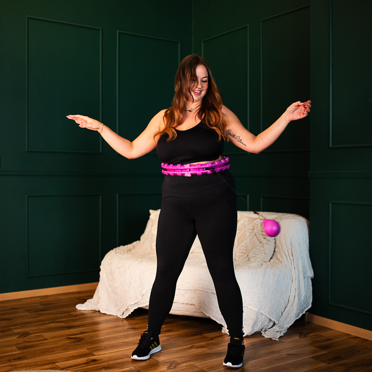 Sada masážní hula hoop HMS HHW12 PLUS Size se závažím a zeštíhlujícího pásu BR163 fialová