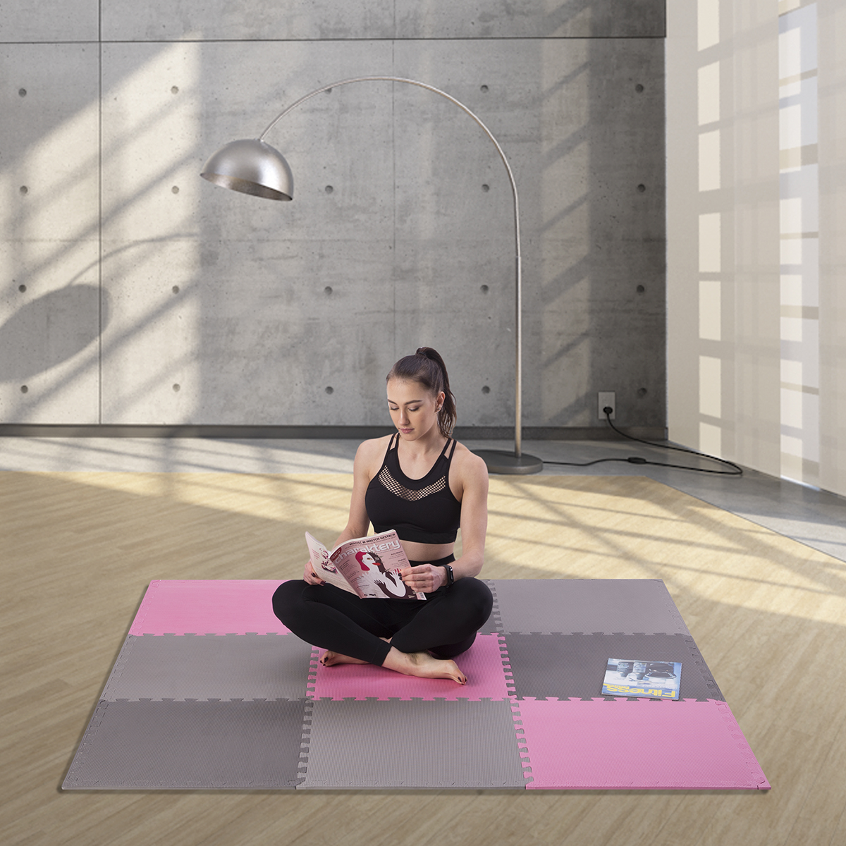 Ochranná puzzle podložka ONE Fitness MP10 růžovo-šedá