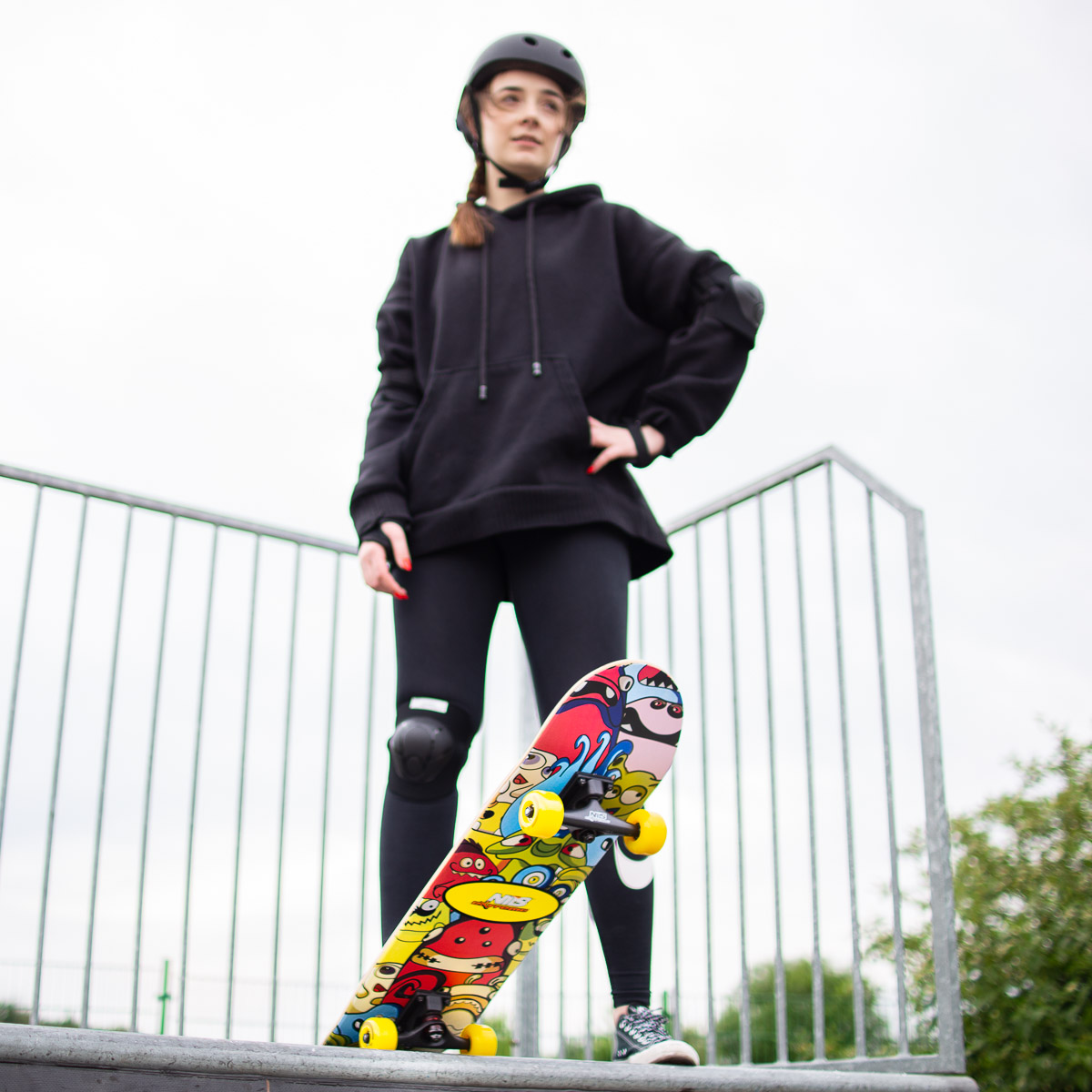 Skateboard NILS Extreme CR3108 Color Worms 1