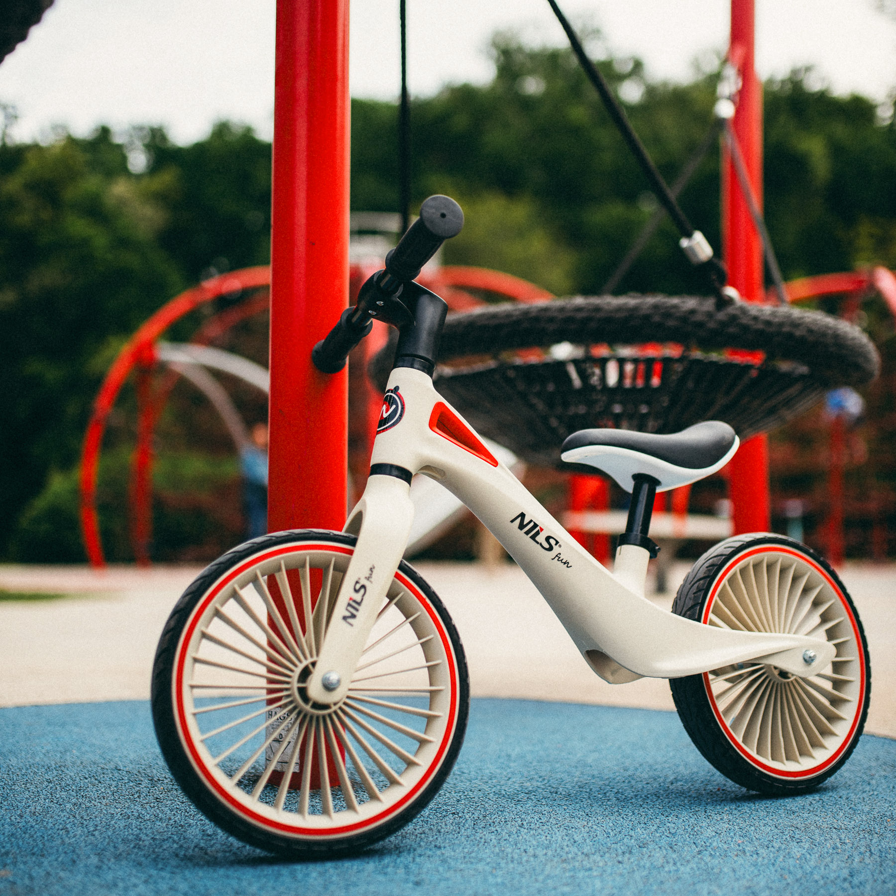 Dětské odrážedlo NILS Fun RB138 12"