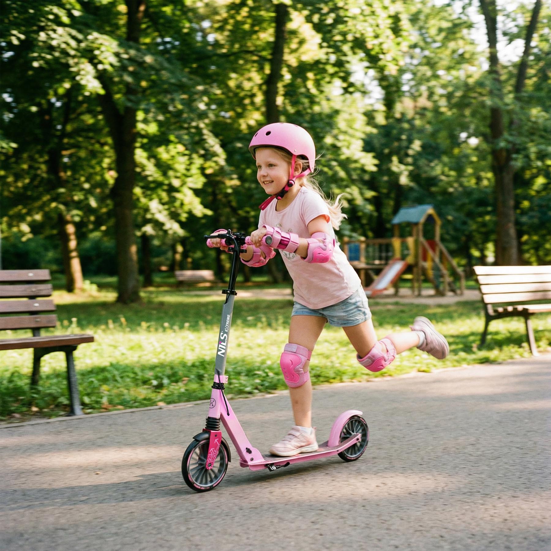 Skládací koloběžka NILS Extreme HM806 LUMIA