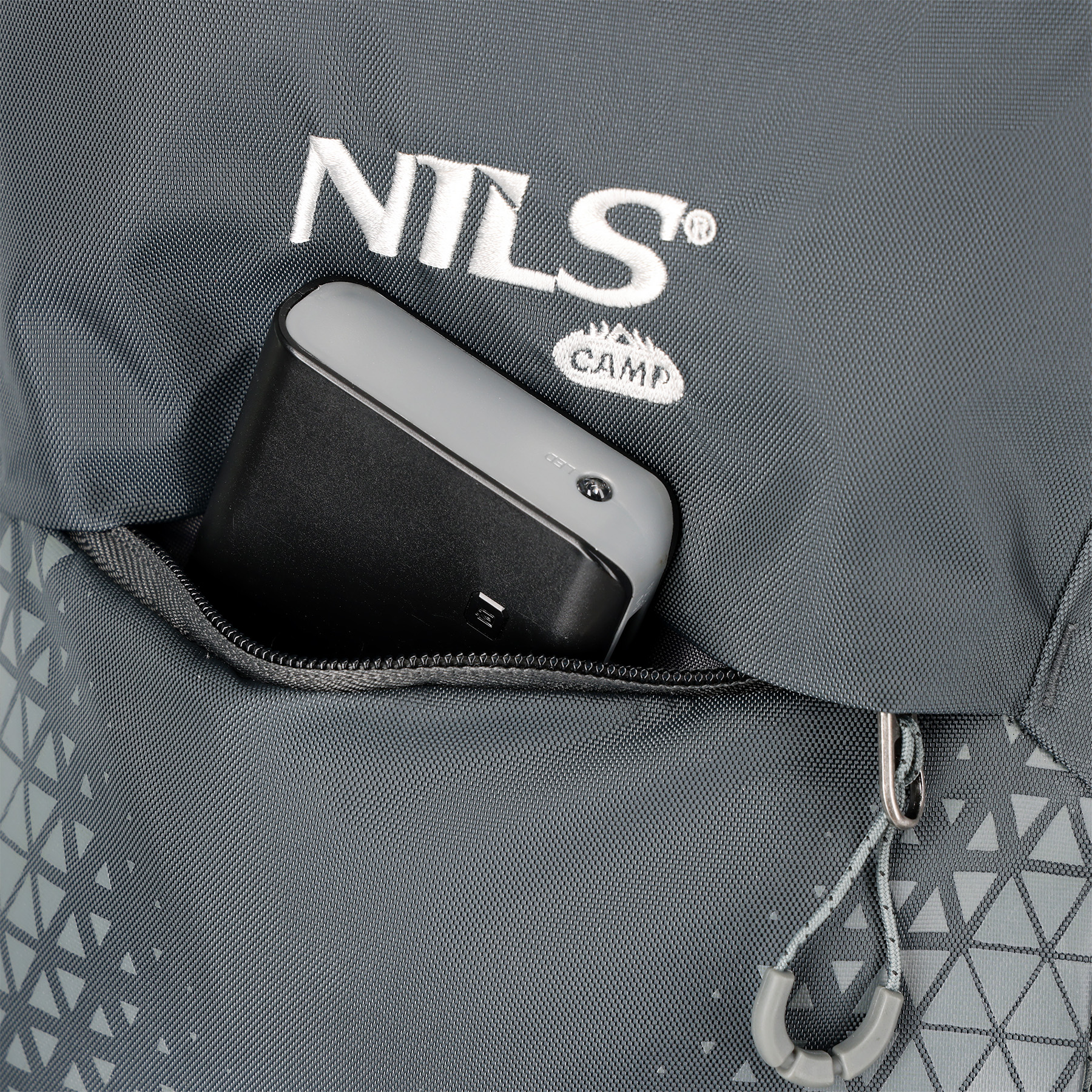 Turistický batoh NILS Camp NC1925 Wayfarer 35L šedý