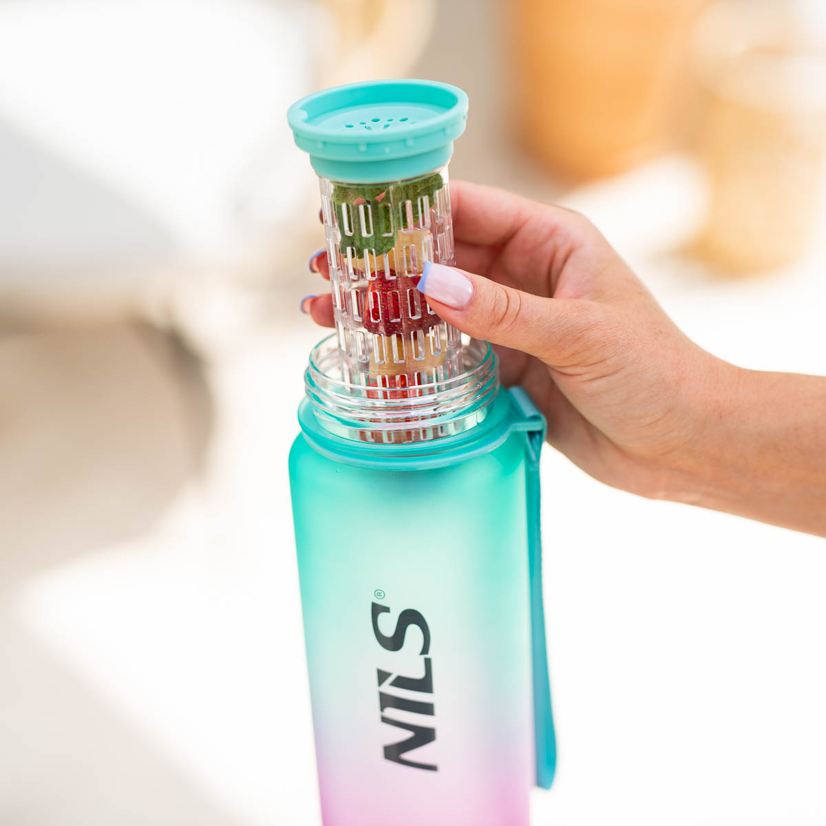 Tritanová láhev na pití NILS Camp NCD04 950 ml zeleno-růžová