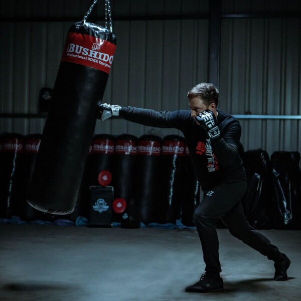 Boxovací pytel DBX BUSHIDO 130 cm 30 kg