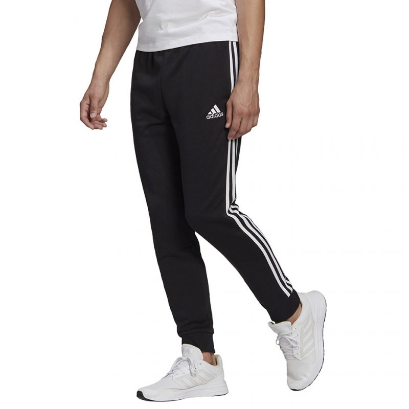 Tepláky adidas Essentials Tapered Cuff 3 Stripes M GK8831