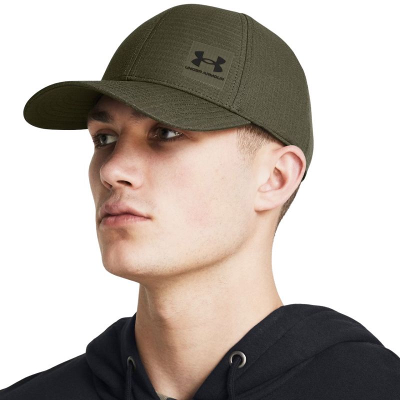 Šiltovka Under Armour Iso-chill Armourvent Strech Fit M 1383438 390