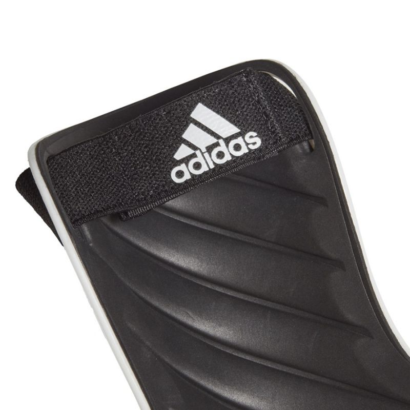 Chrániče adidas Tiro SG Trn M GJ7758