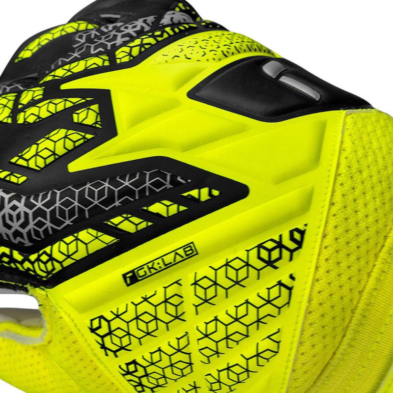 Brankárske rukavice Reusch Attrakt Solid 5570515 2014