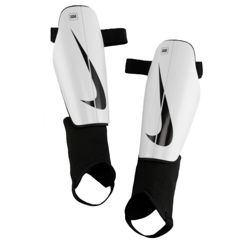 Chrániče Nike Charge DX4608-100