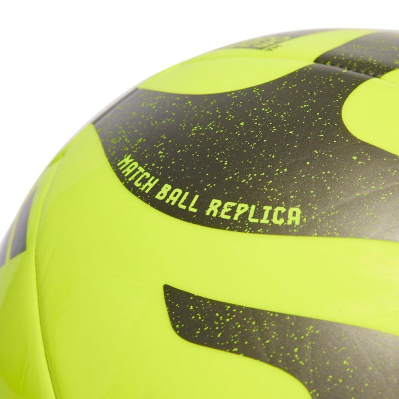 Futbalová lopta adidas Oceaunz Club Ball HZ6932