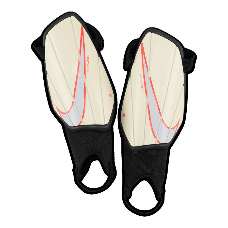 Chrániče Nike Charge Jr SP2165-113