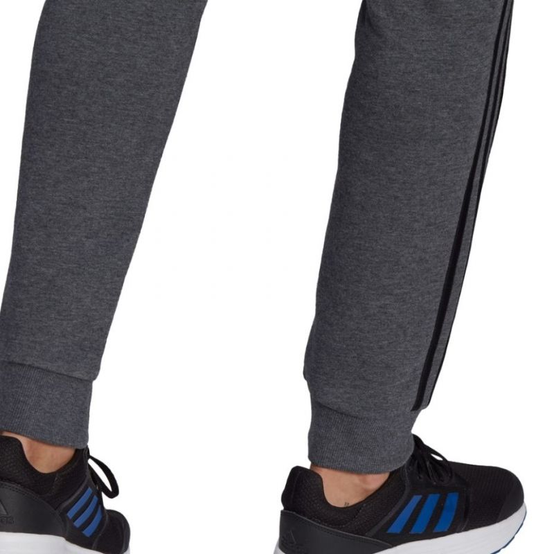 Tepláky adidas Essentials Tapered Cuff 3 Stripes M GK8826