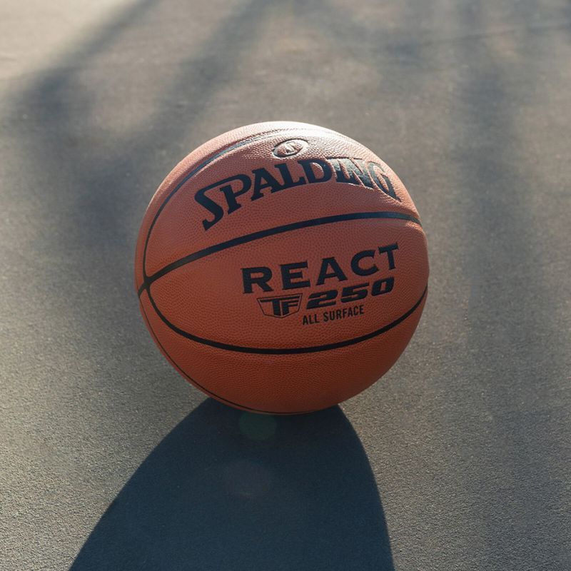 Spalding React TF-250 76803Z